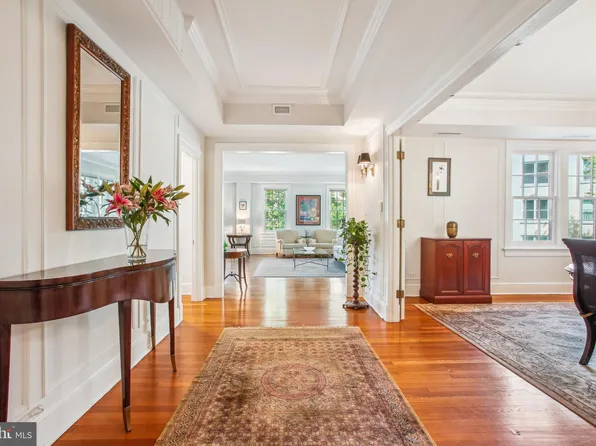 1661 Crescent Pl NW APT 408, Washington, DC 20009