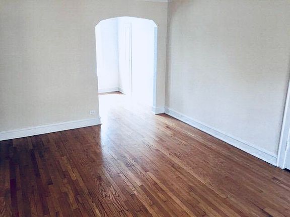 4th image of 5425 W Montrose Ave APT 3N