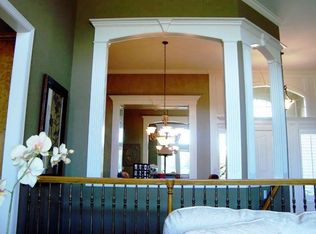 9909 Fountain Cir, Lenexa, KS 66220