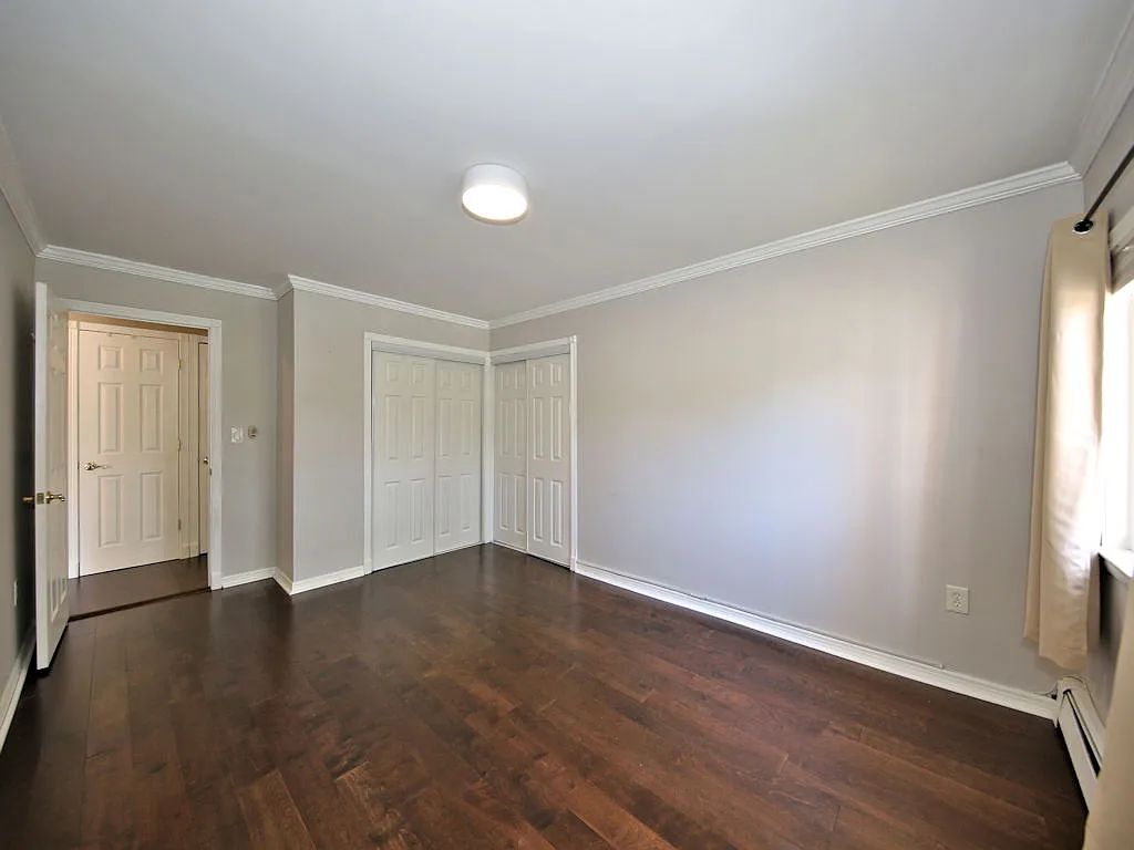 Apartment for Rent — Photo 3