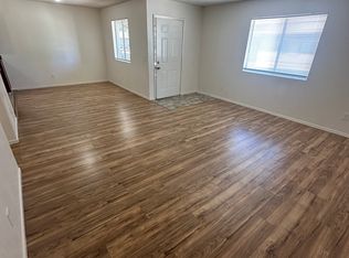 59 S Rogers Ln #201, Fresno, CA 93727