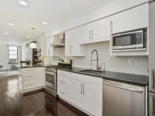 334 East Fifth Street 3E image 3 of 6