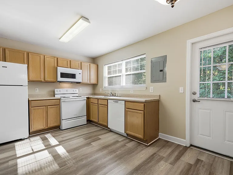 Carolina Cove — Photo 35