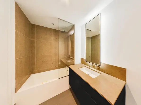 429 Kent Avenue image 4 of 15