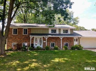 1811 Valencia Pl, Pekin, IL