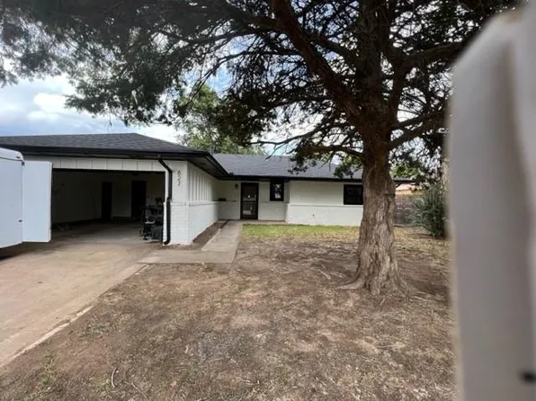 827 E Detroit Ave, Yale, OK 74085