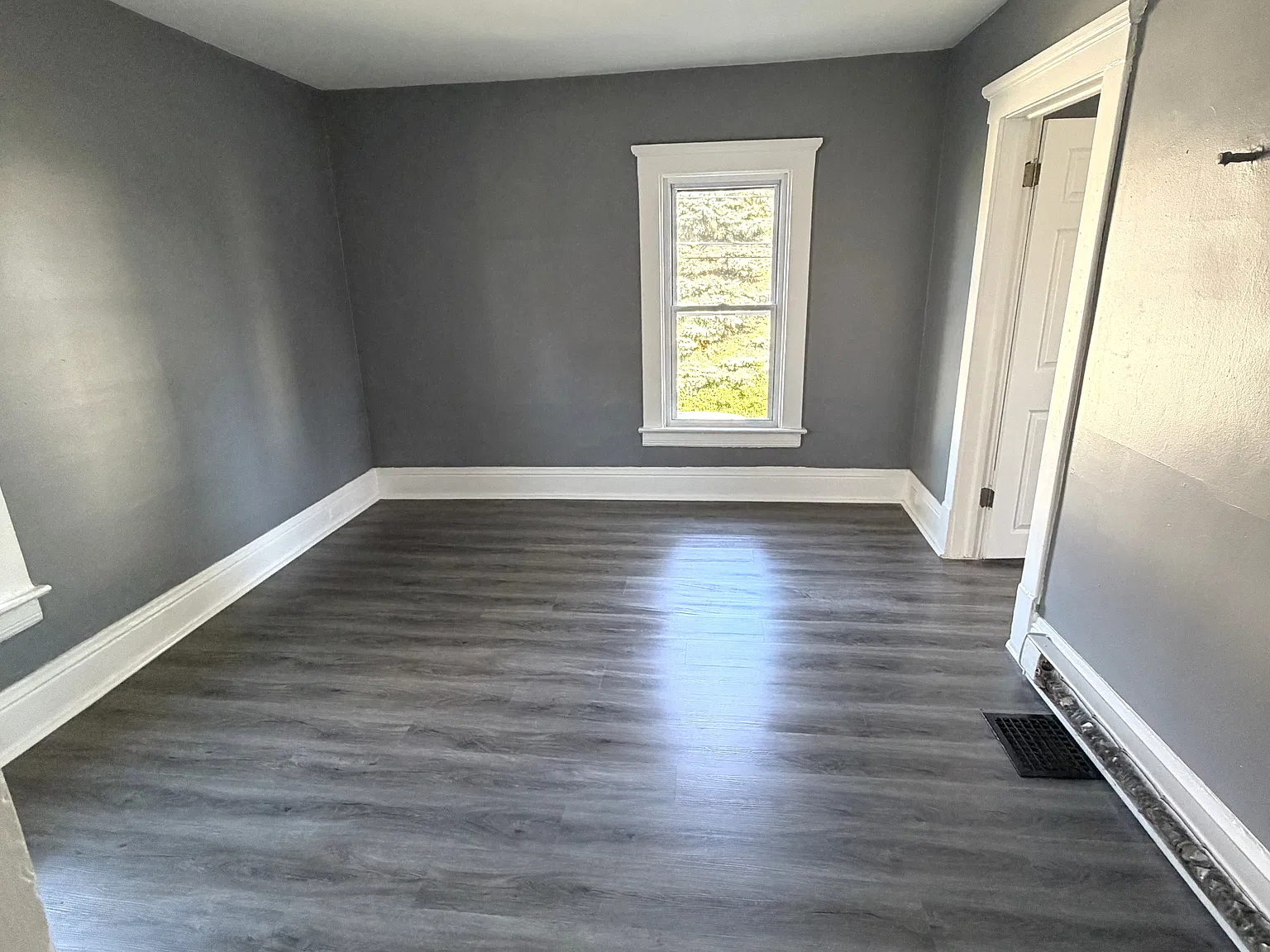 2 bed, 800 sqft, $850 — Photo 2
