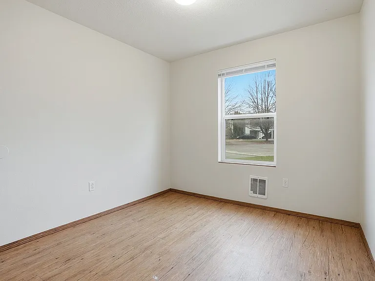 13221 E 31st Ct — Photo 18