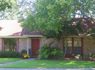 13101 Briar Hollow Ave, Baton Rouge, LA 70810