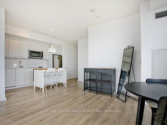 4th image of 32 Forest Manor Rd #2108