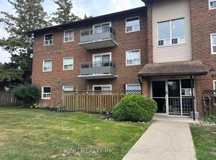 616 Grey St #19, Brantford, ON N3S 4Y1
