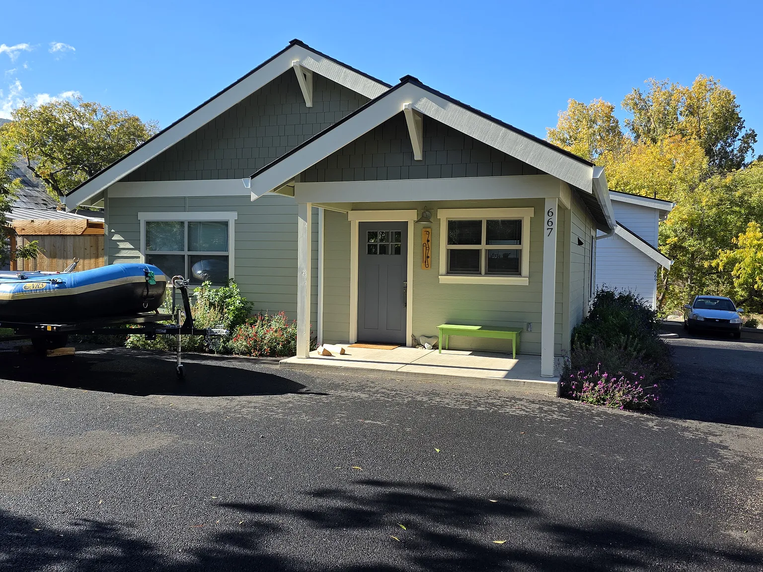 Oak St, Ashland — Photo 2