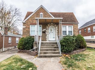 120 Shetland Dr, Saint Louis, MO 63125