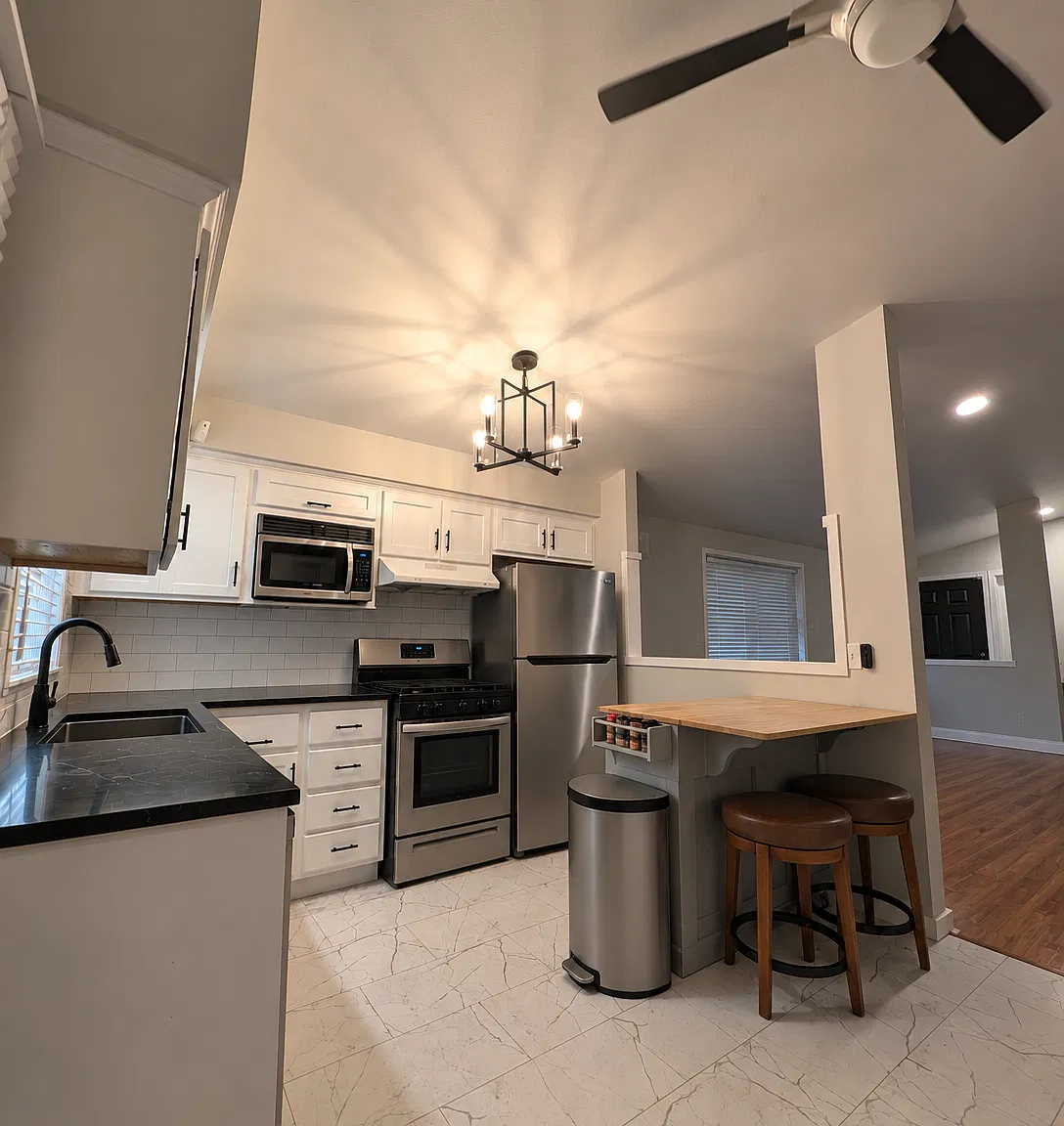 17631 Spring Lane Ave — Photo 4