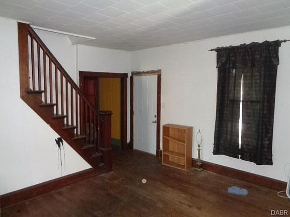 2nd image of 354 E Ward St