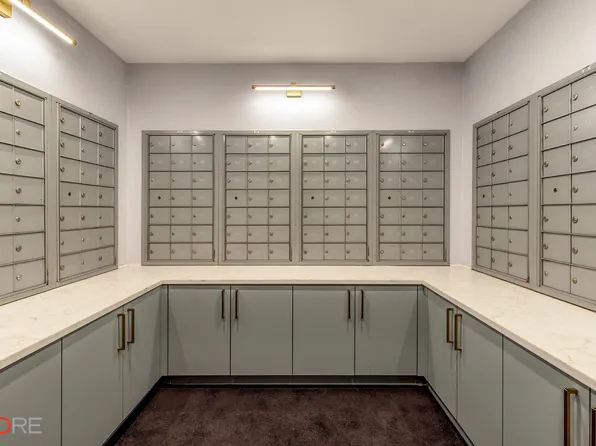 333 East 66th Street image 15 of 16