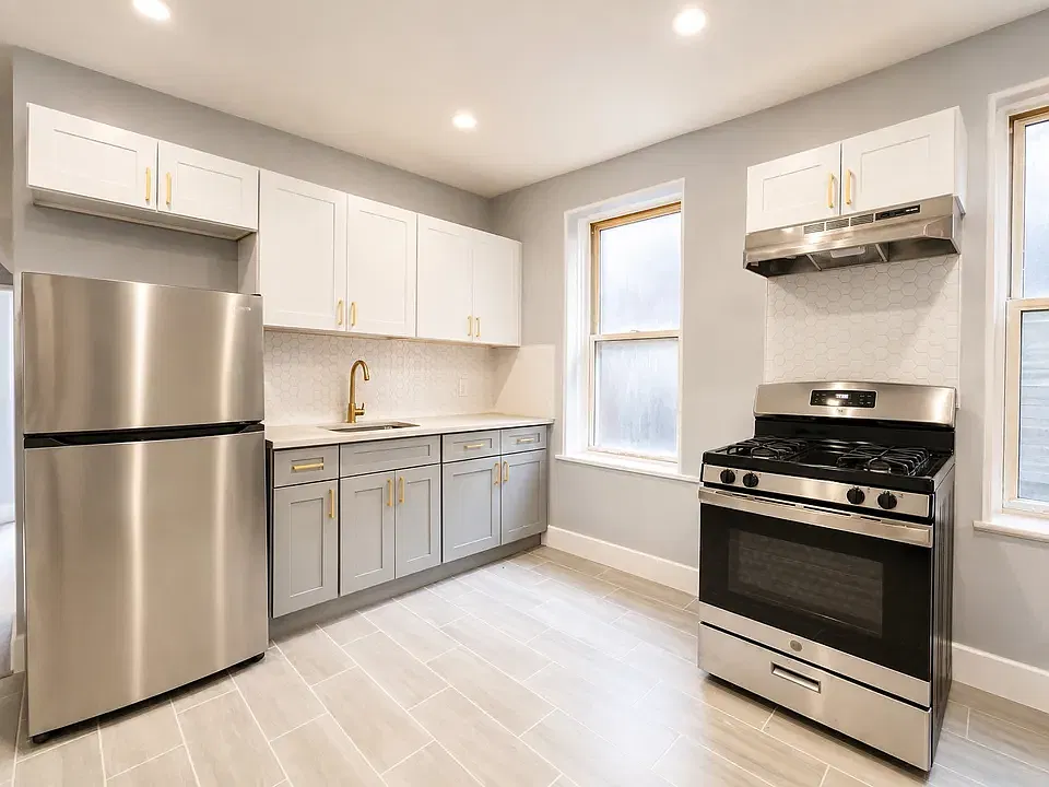 3 bed, $2,095 — Photo 4