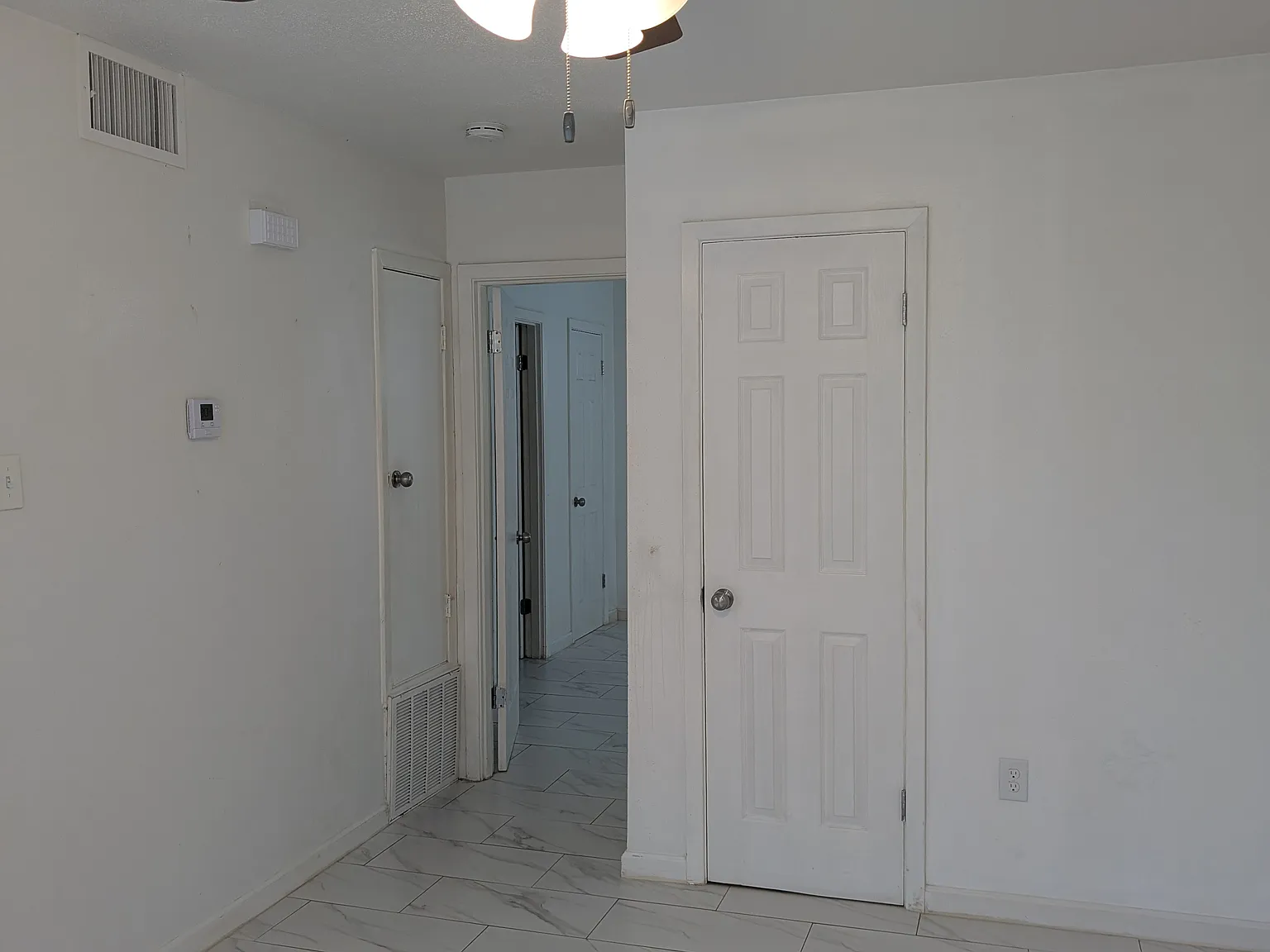 1 bed, 500 sqft, $1,200 — Photo 3