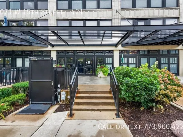 1071 W 15th St Unit 421, Chicago, IL 60608