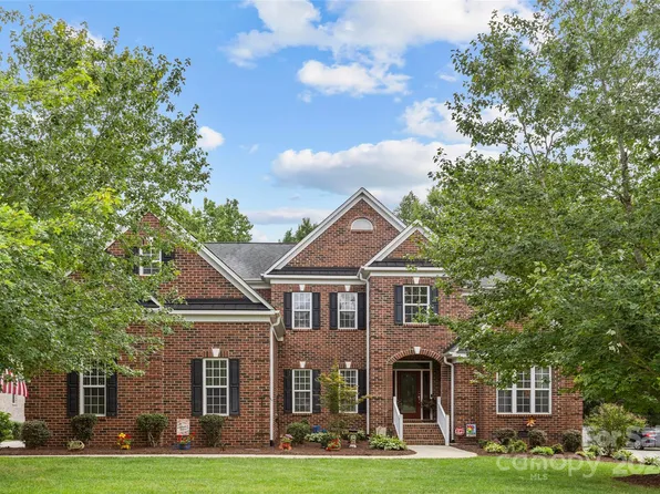 4415 Queensbury Dr, Harrisburg, NC 28075