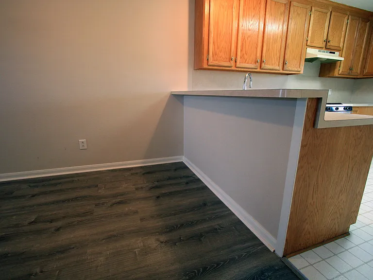 901 Camellia Ct #A-B — Photo 5