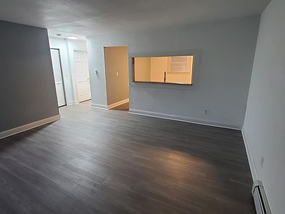 4th image of 2319 Lewis Ave APT 1