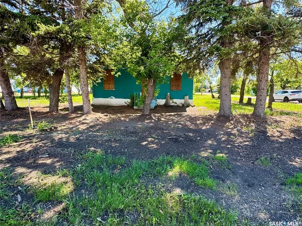 200 Otter Street, Cut Knife, SK S0M 0N0