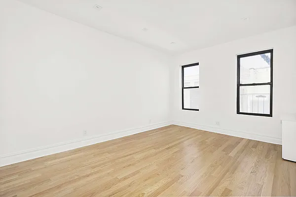 Sold by Compass | media 20