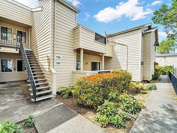 2nd image of 1201 Glen Cove Parkway #715