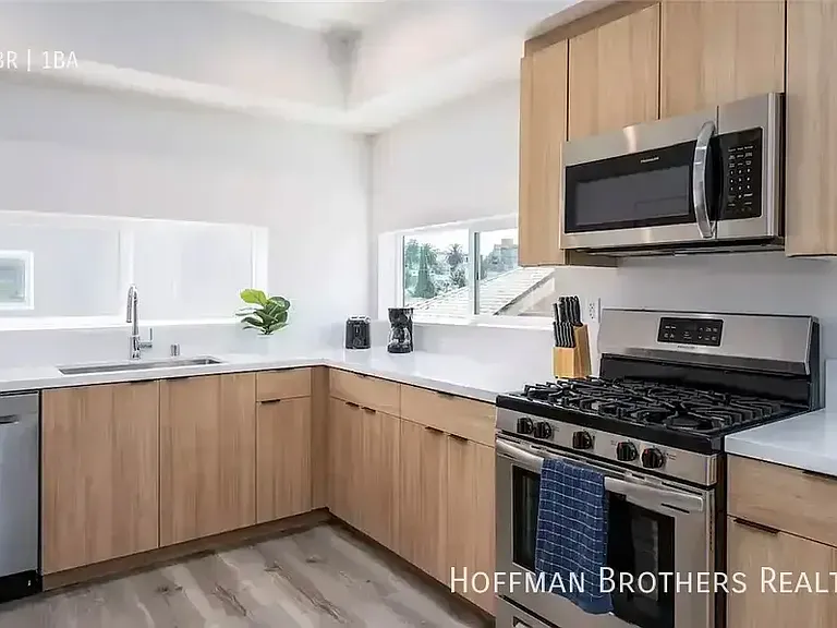 216 N Coronado St #1/2 — Photo 8