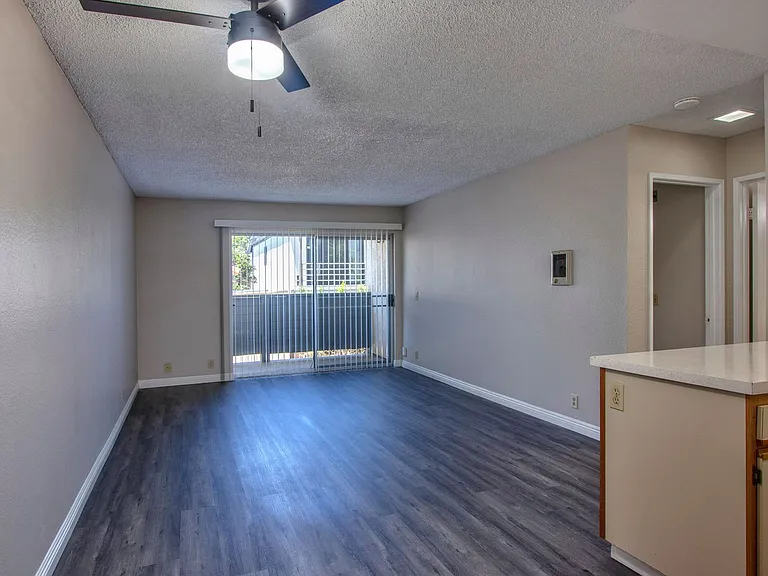Arbors Apts. — Photo 8