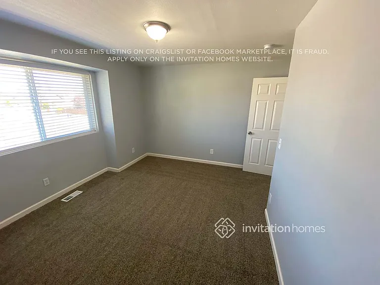 3928 15th Ave SE — Photo 8