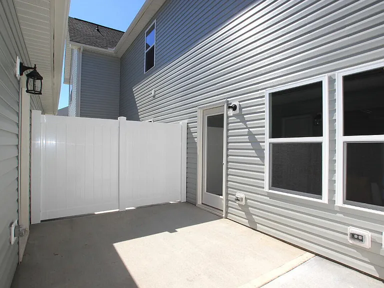 395 Shakespeare Dr — Photo 16