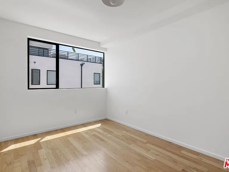 1411 Roca Ln — Photo 17