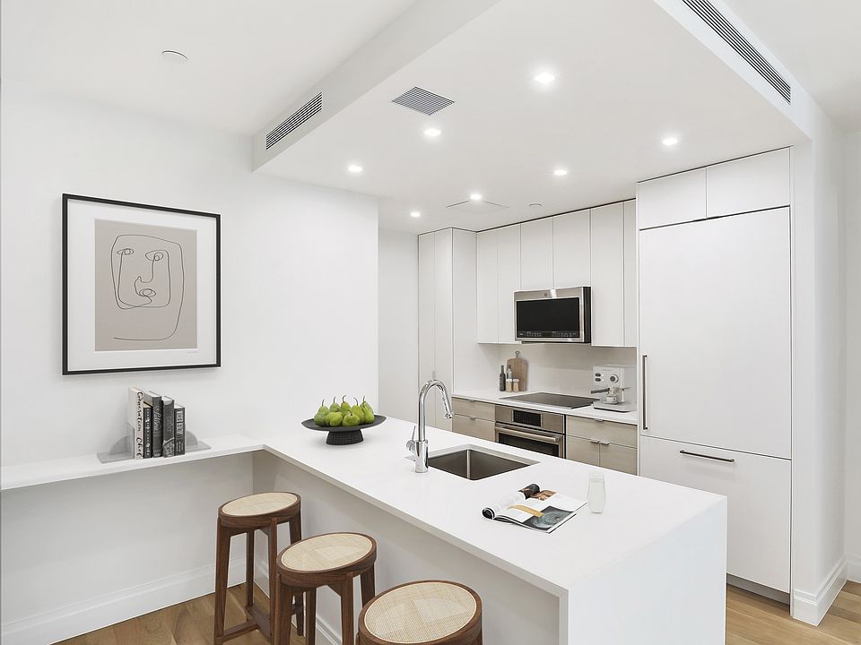 1st image of 1104 Lexington Ave #5A1