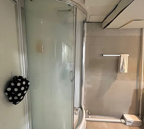 Private shower