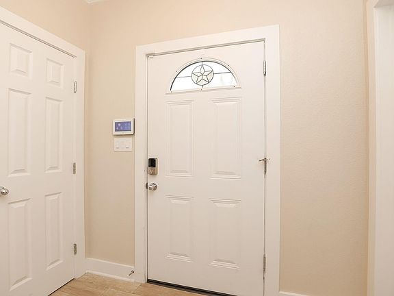 4th image of 3535 Mount Pleasant St