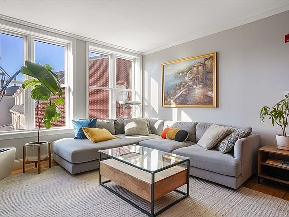 4th image of 65 Chelsea St APT 305