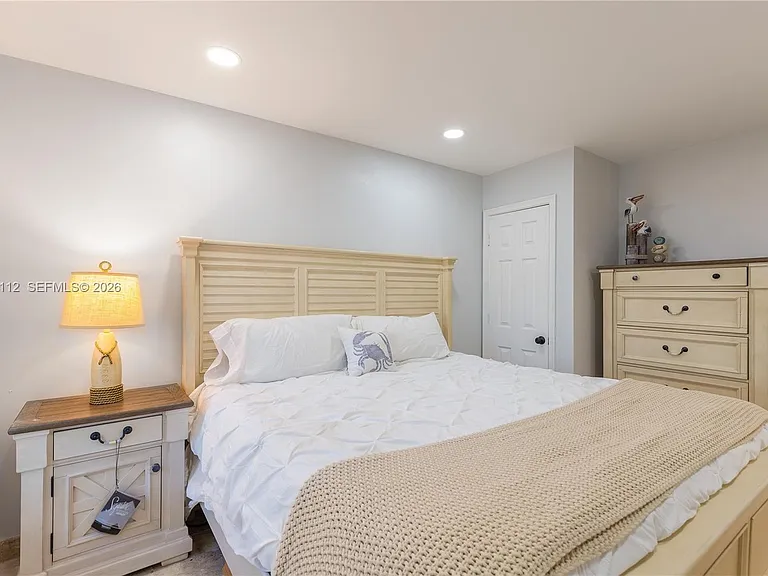3010 NE 58th St — Photo 32