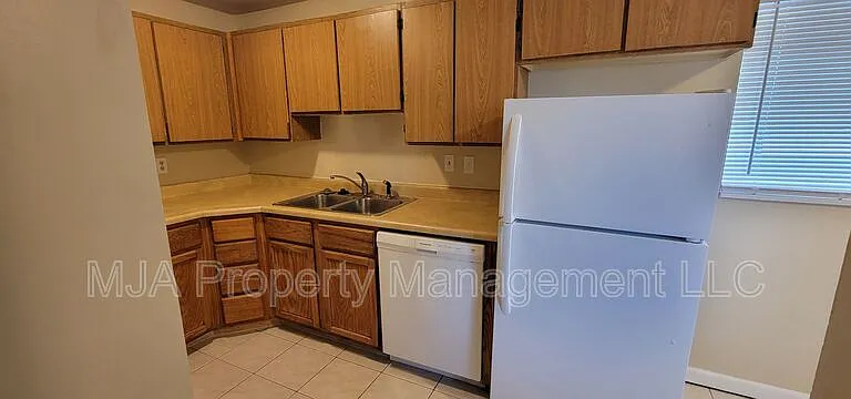 4642 S Arlington Park Dr #4 — Photo 7