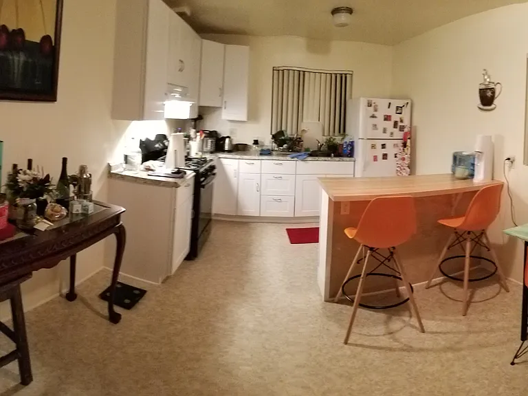 Clairemont Dr — Photo 7