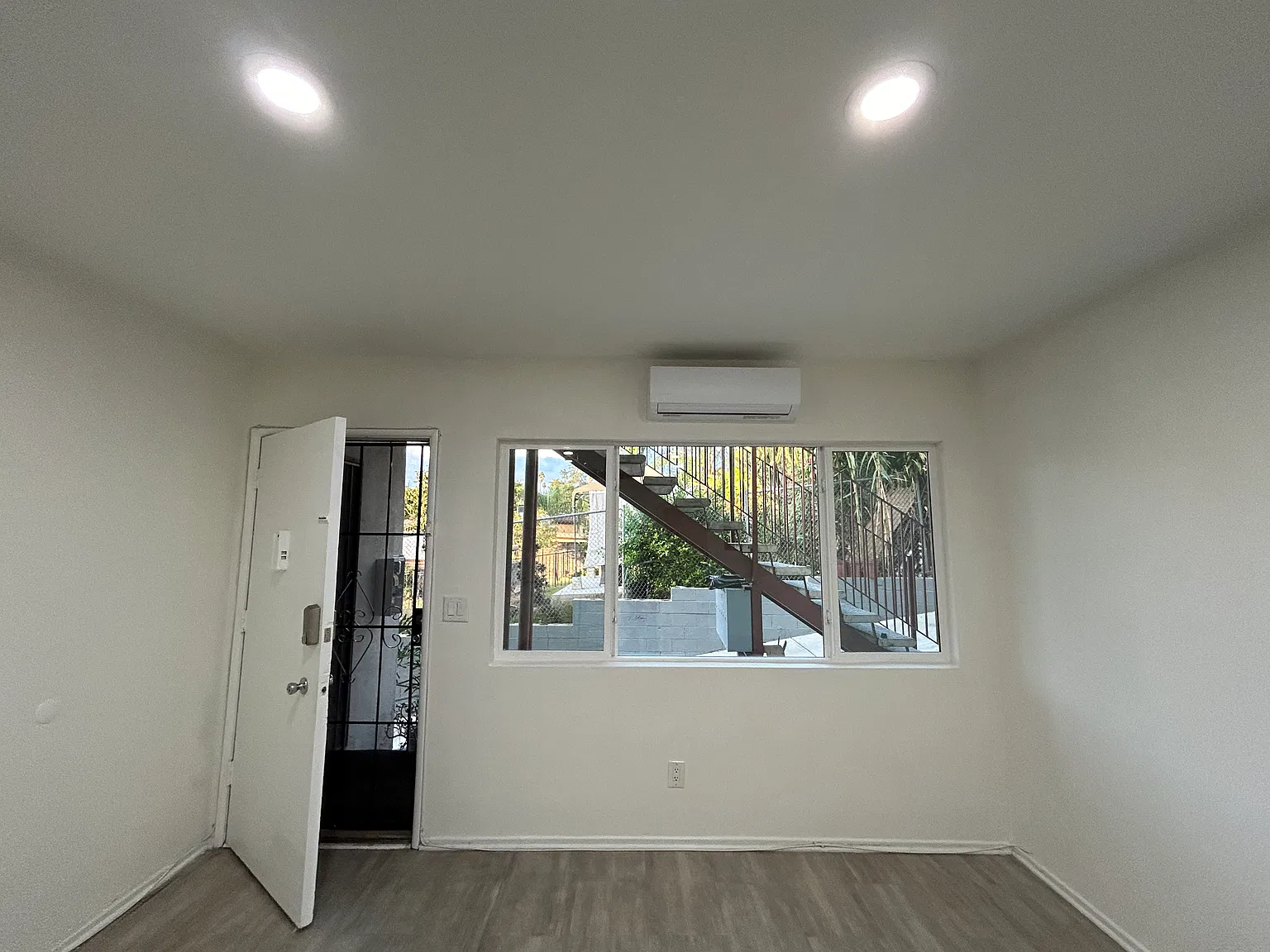626 N La Fayette Park Pl — Photo 4