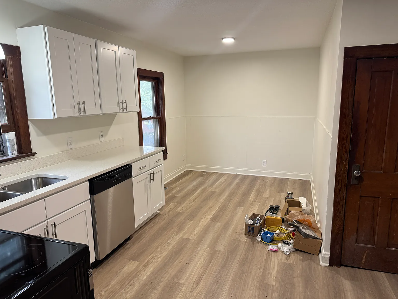 3 bed, 1300 sqft, $2,250 — Photo 2