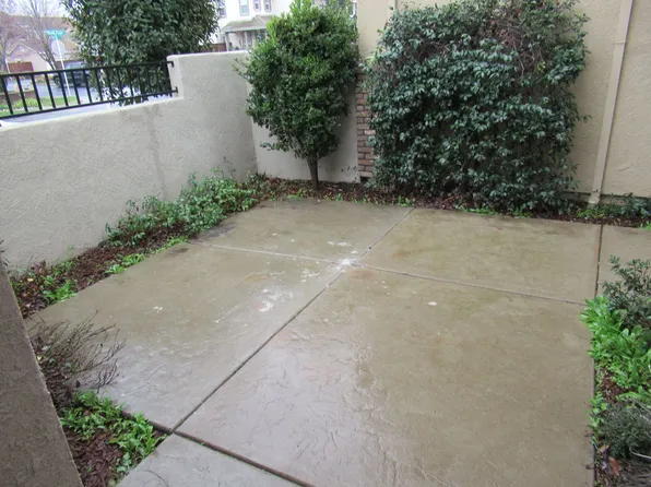 3169 Village Plaza Dr, Roseville, CA 95747