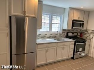 9 Smith St FLOOR 2, Elizabeth, NJ 07201