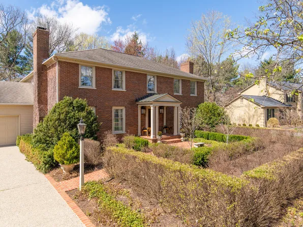 609 Teak Wood Dr, Lexington, KY 40502