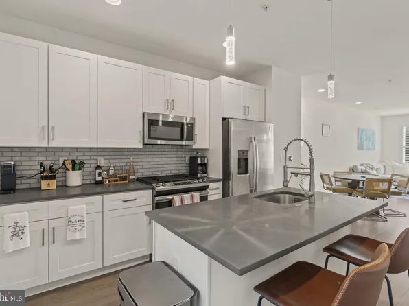 2544 S 2nd St, Philadelphia, PA 19148