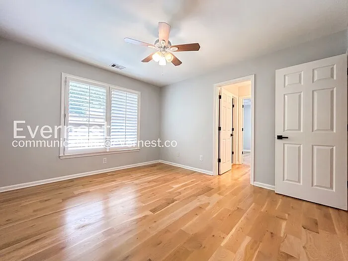 4706 Woodlawn Ct NE — Photo 27