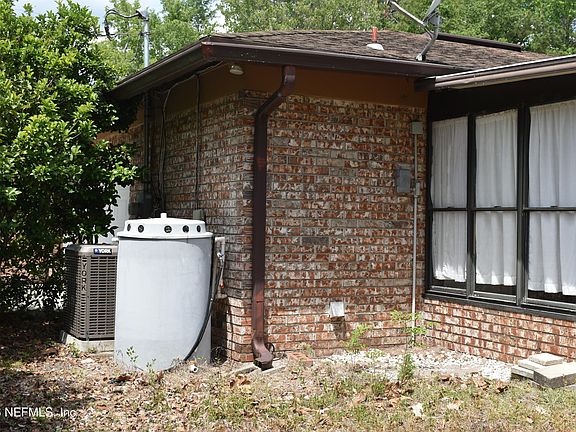 5th image of 579 TARA FARMS Drive