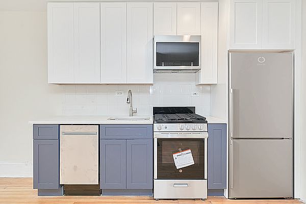 2nd image of 120 E 73rd St APT 5A
